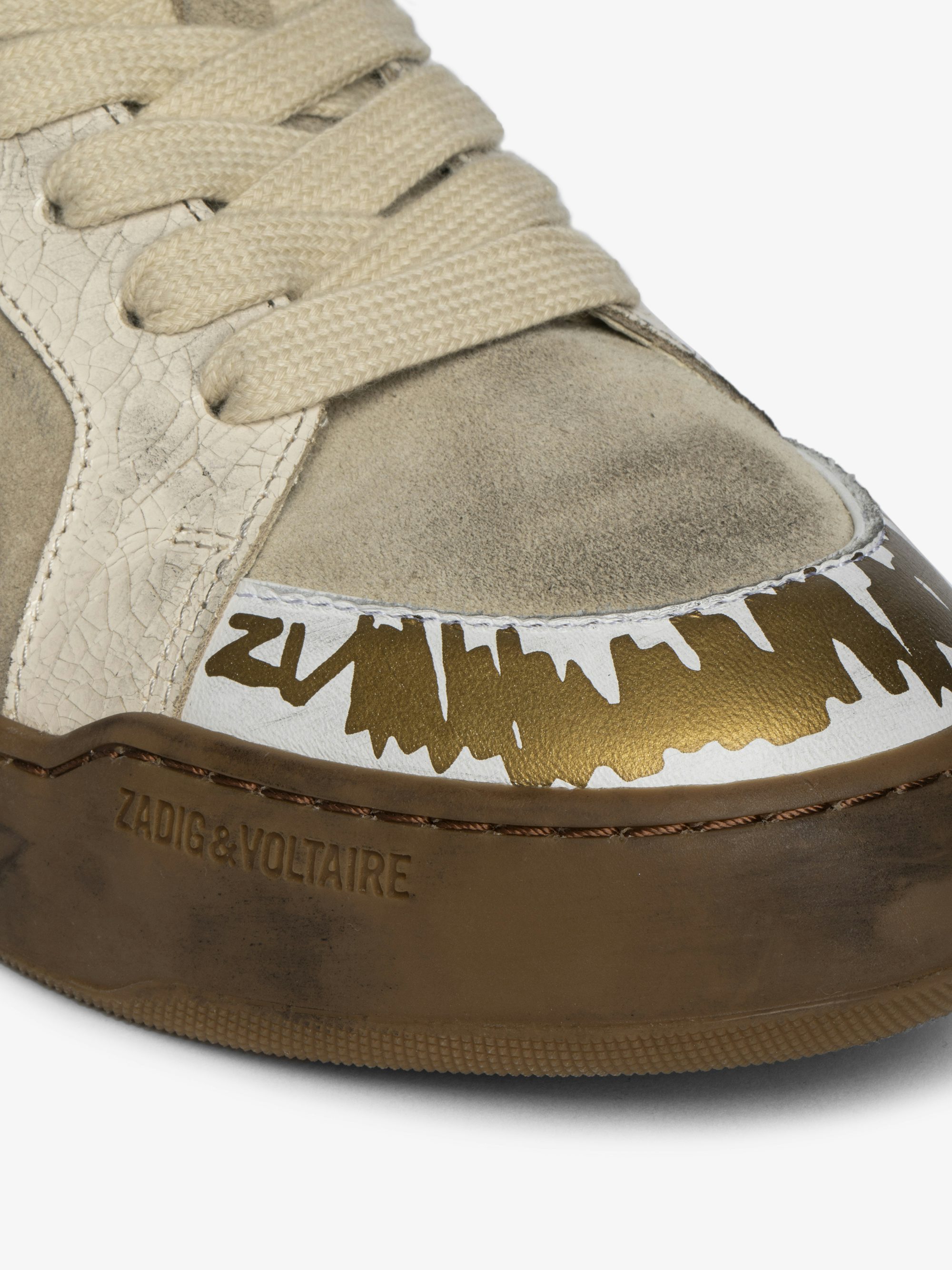 Basses Fly Wings Cracked Sneakers - Low-top sneakers in a mix of worn and cracked leather with embossed wings.